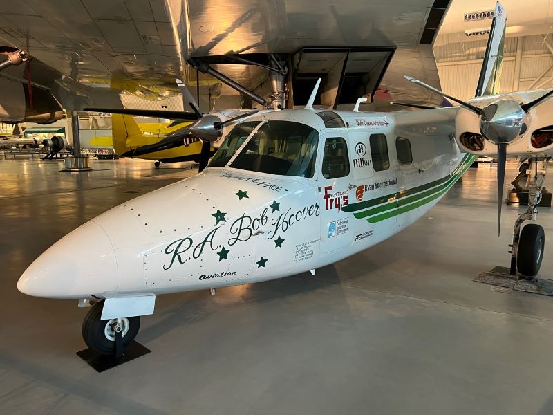 Bob Hoover's Shrike Commander